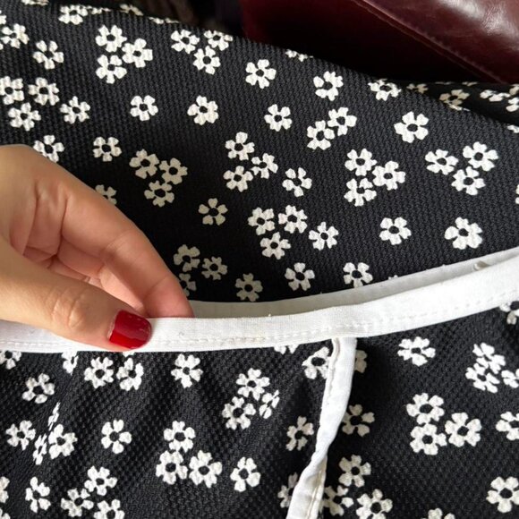 90's girly grunge black and white floral mini skirt - Picture 6 of 6